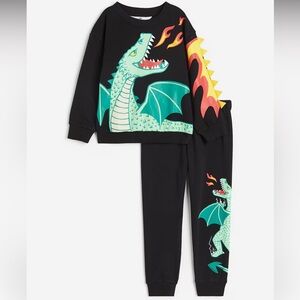 H&M Dragon Sweatshirt Pants Set🐉